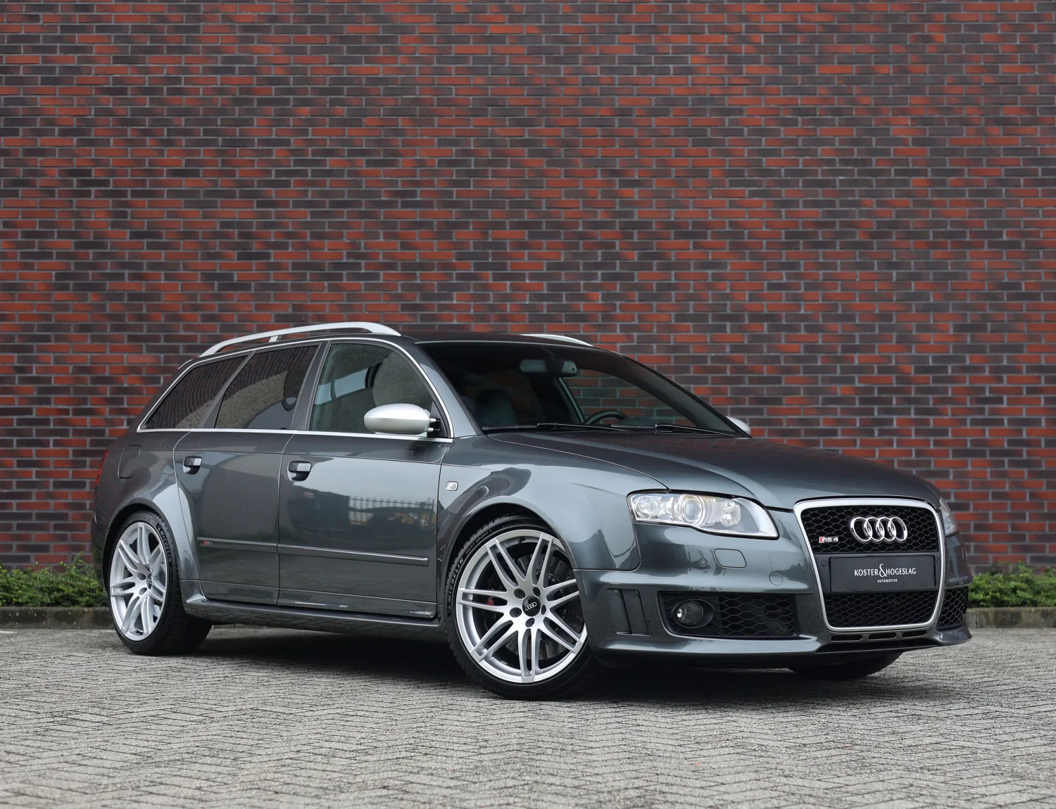 Audi RS 4 (2007) — foto 1