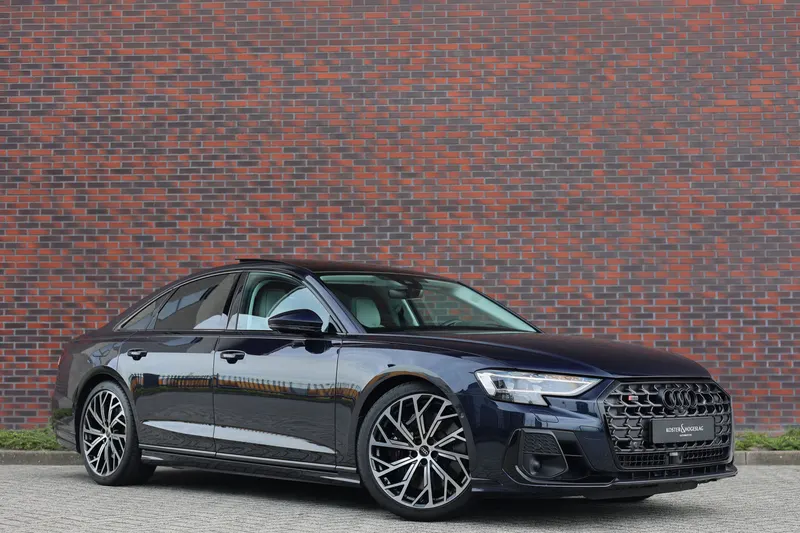 Audi S8 (2022)