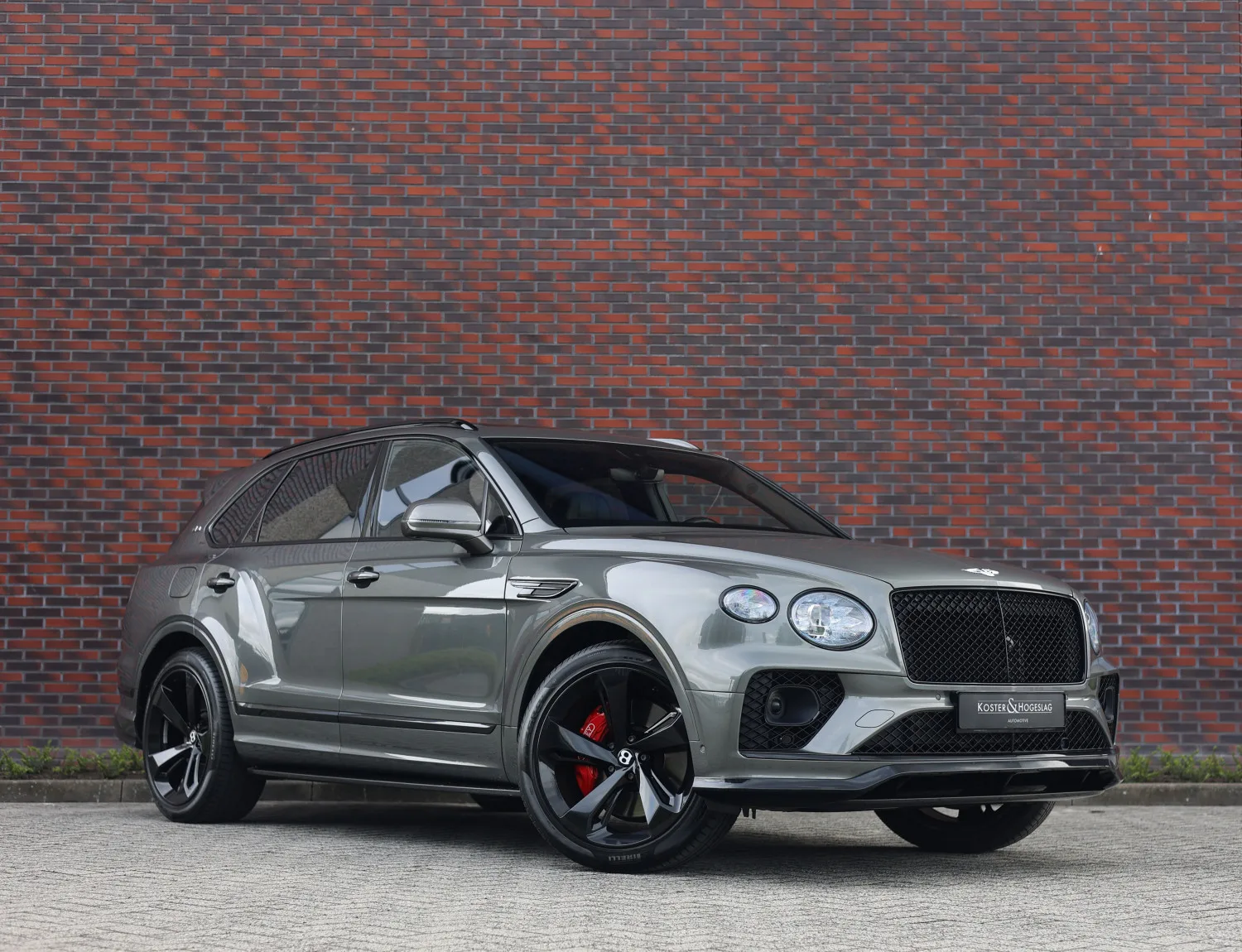Bentley Bentayga (2021) — foto 1