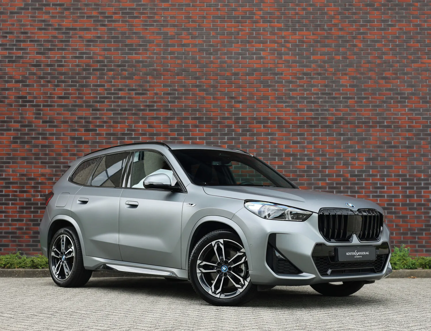 BMW X1 (2023) — foto 1