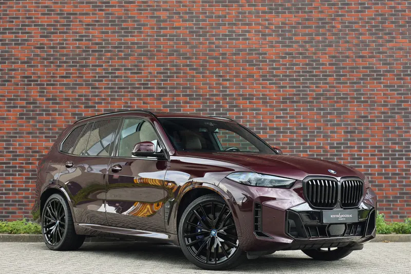 BMW X5 (2023)