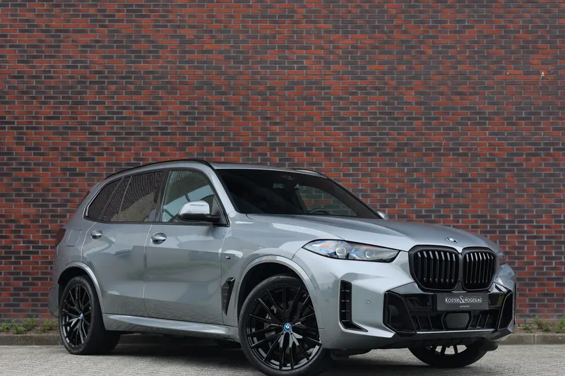 BMW X5 (2024)