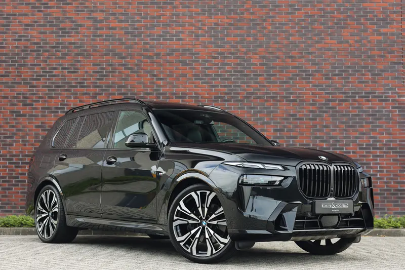 BMW X7 (2024)