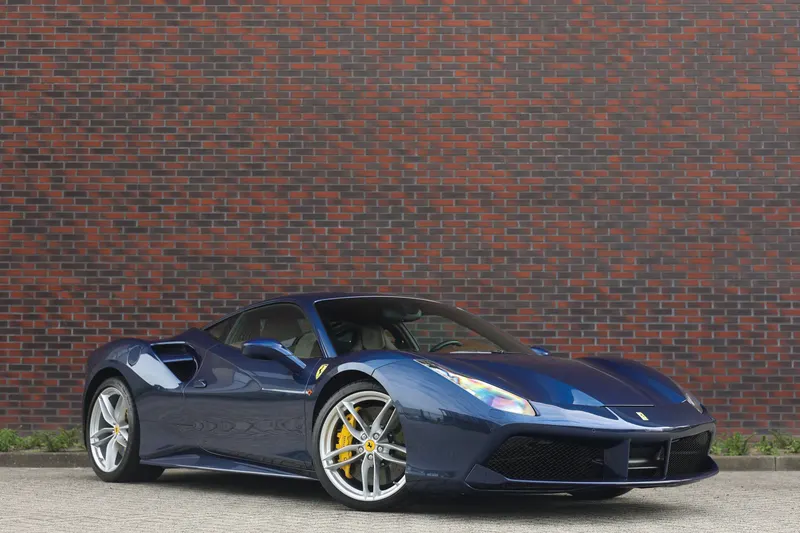 Ferrari 488 (2018)