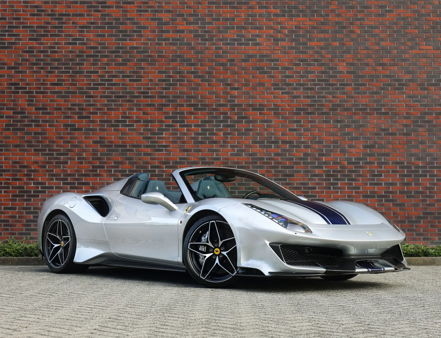 Ferrari 488 (2021) — foto 1
