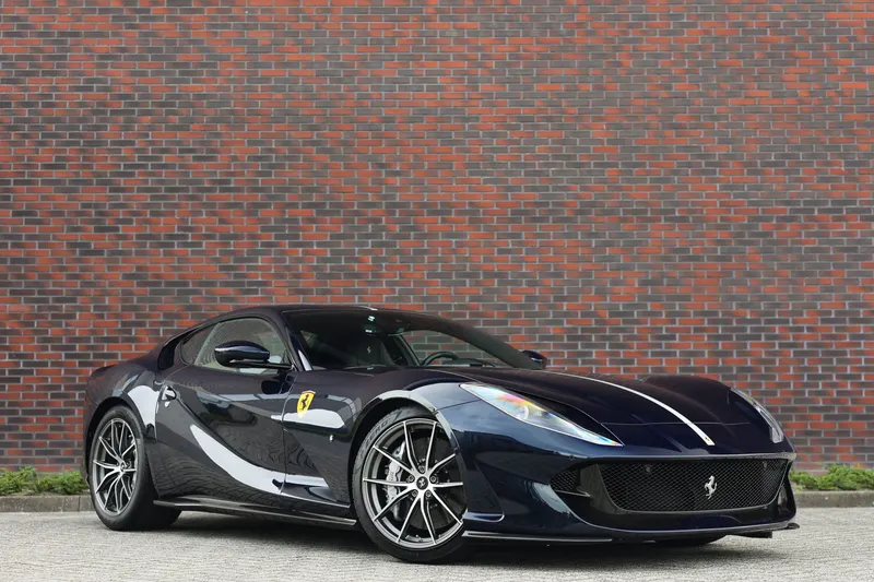 Ferrari 812 (2020)