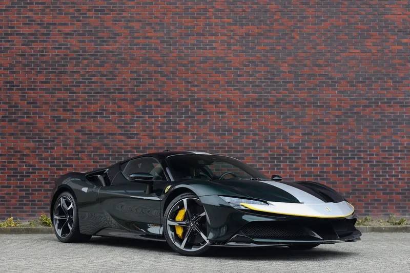 Ferrari SF90 Stradale (2021)