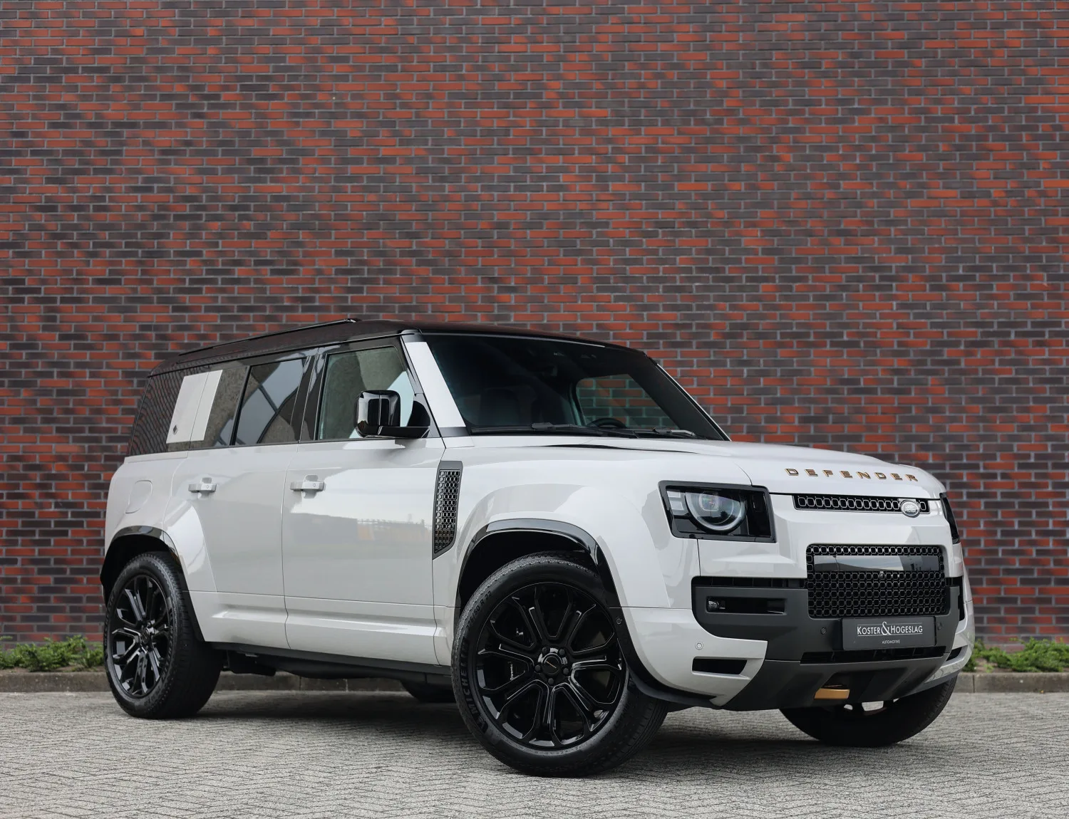 Land Rover Defender (2026) — foto 1