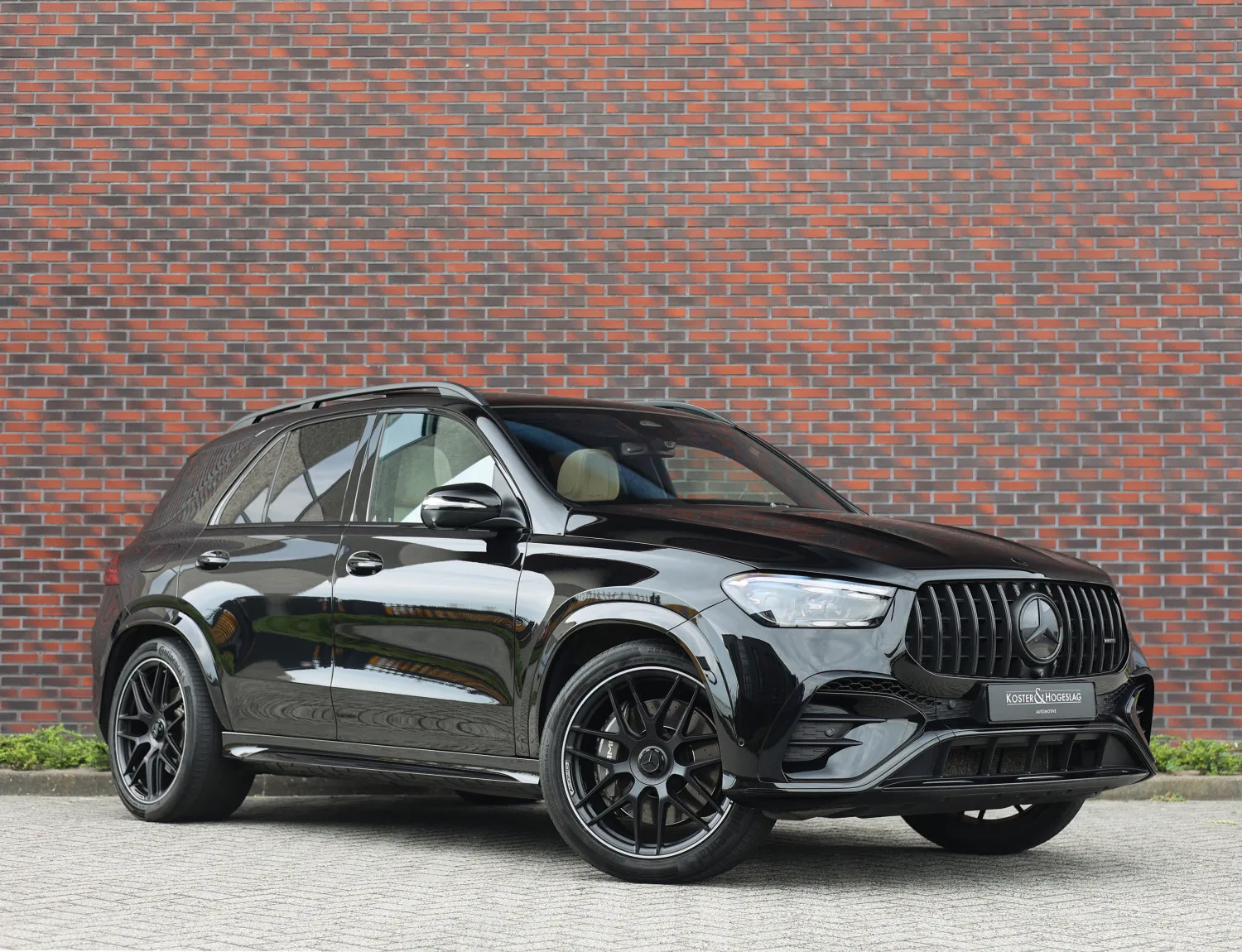 Mercedes-Benz GLE (2024) — foto 1