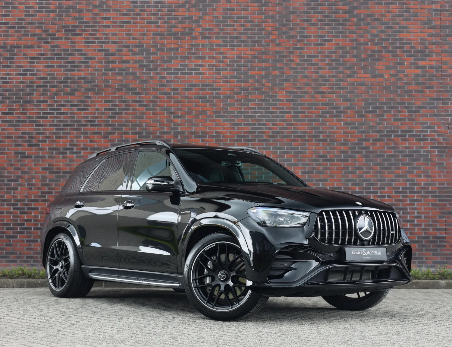 Mercedes-Benz GLE (2025) — foto 1