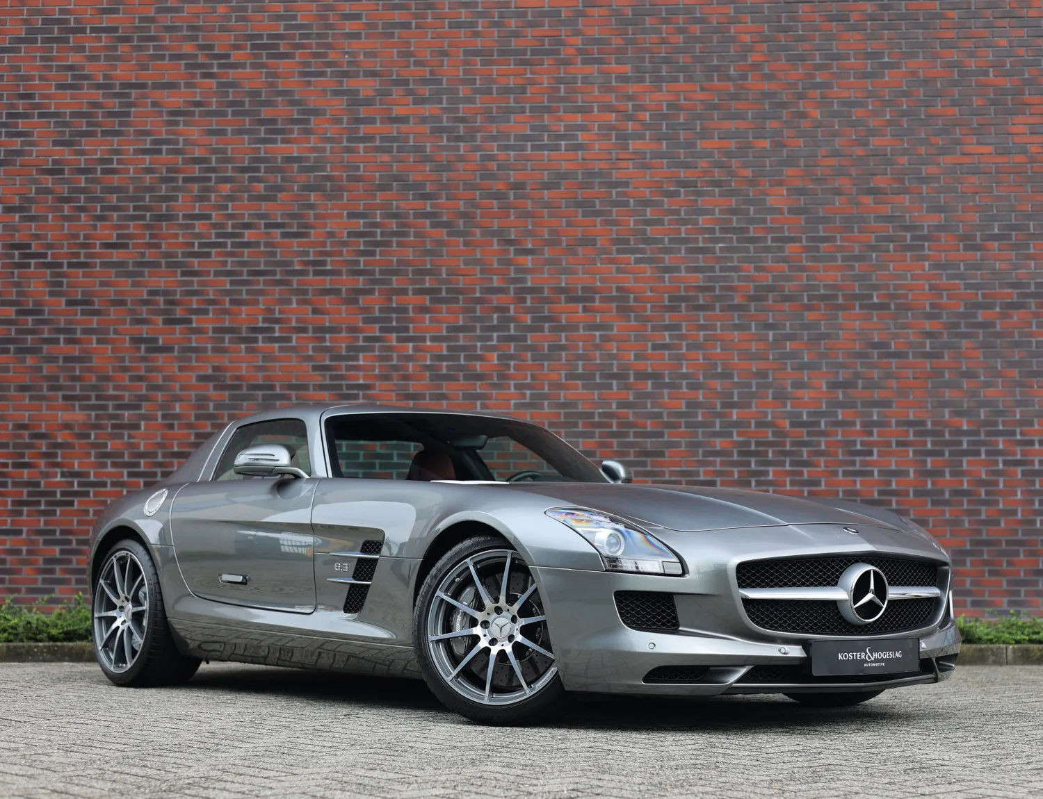 Mercedes-Benz SLS (2010) — foto 1