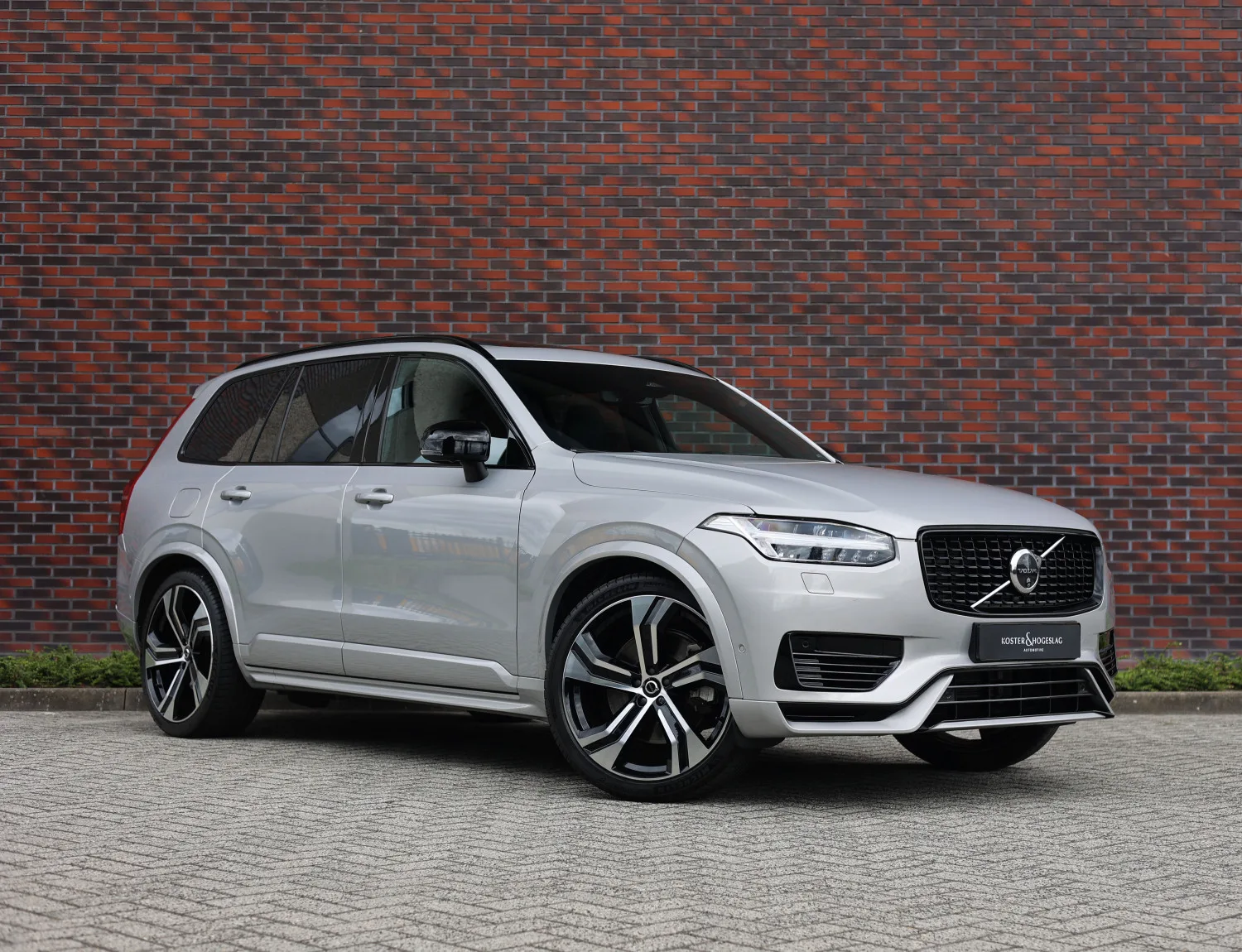Volvo XC90 (2023) — foto 1