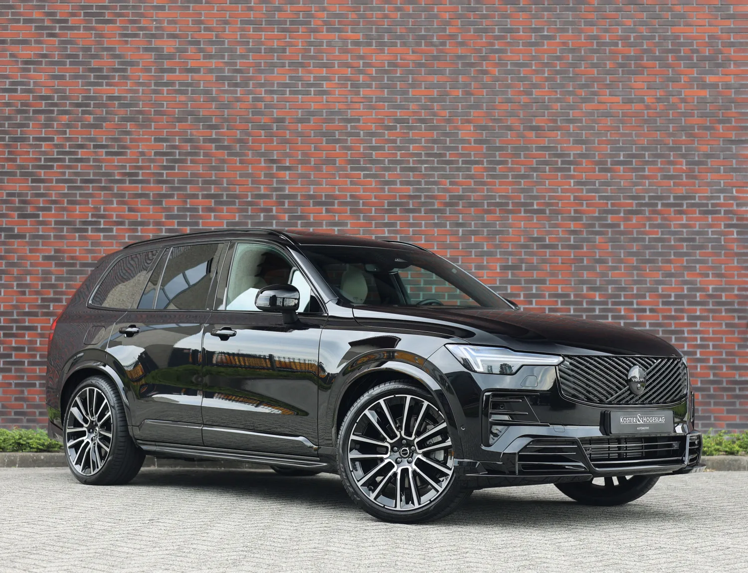 Volvo XC90 (2026) — foto 1