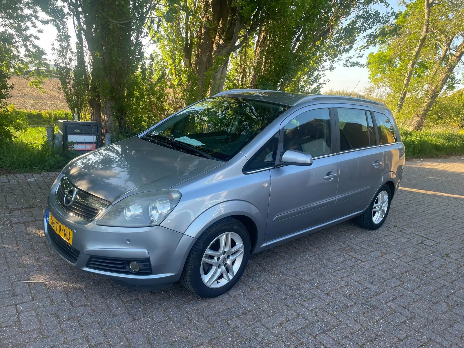 Opel Zafira (2007) — foto 1