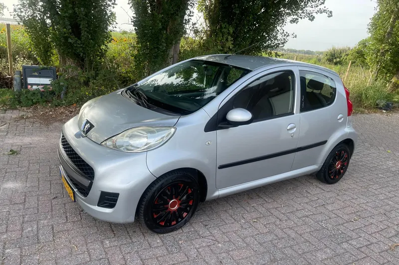 Peugeot 107 (2010)