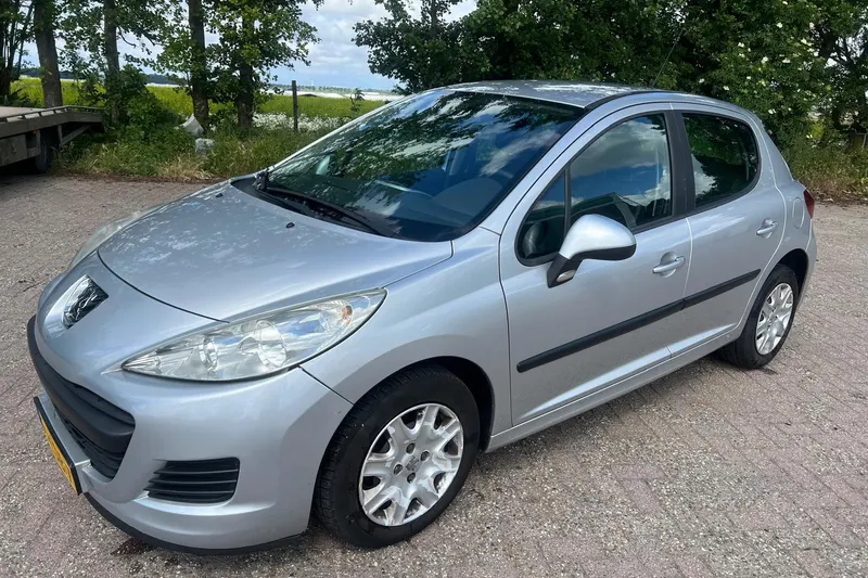 Peugeot 207 (2010)