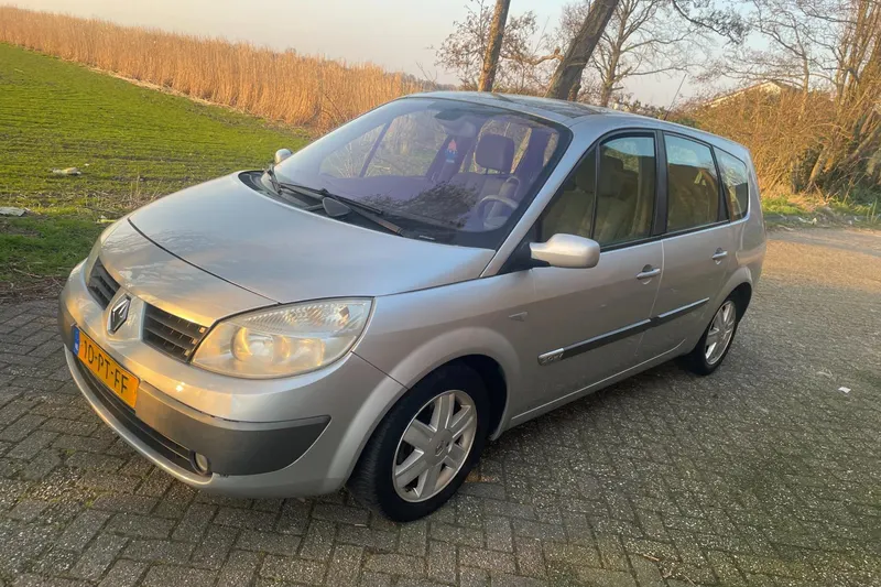 Renault Grand Scénic (2004)