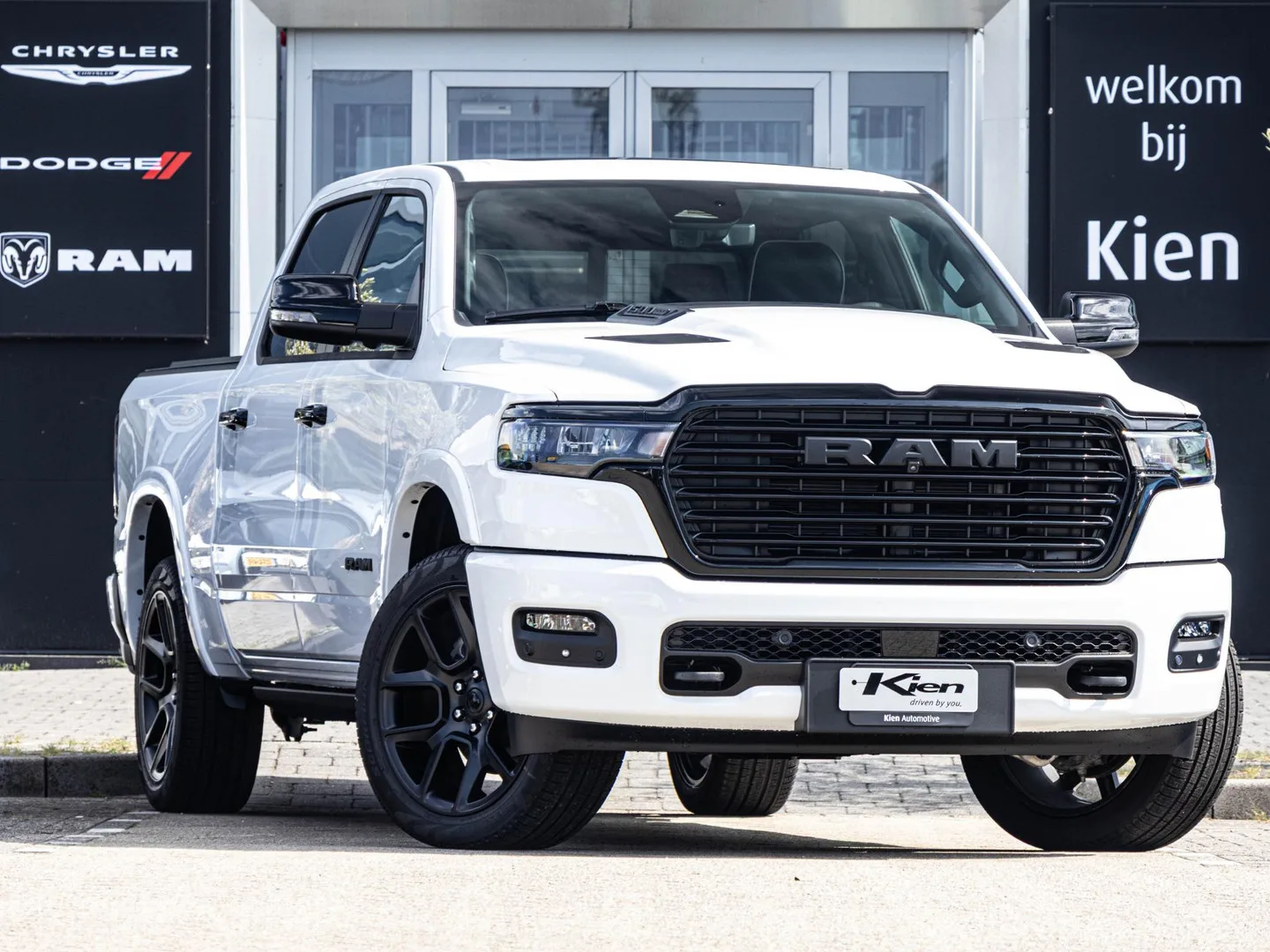 Dodge Ram (2024) — foto 1