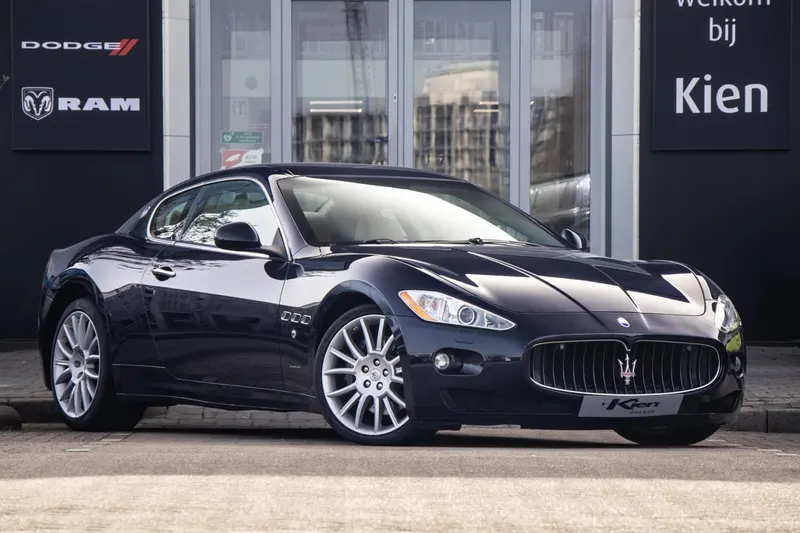 Maserati GranTurismo (2009)