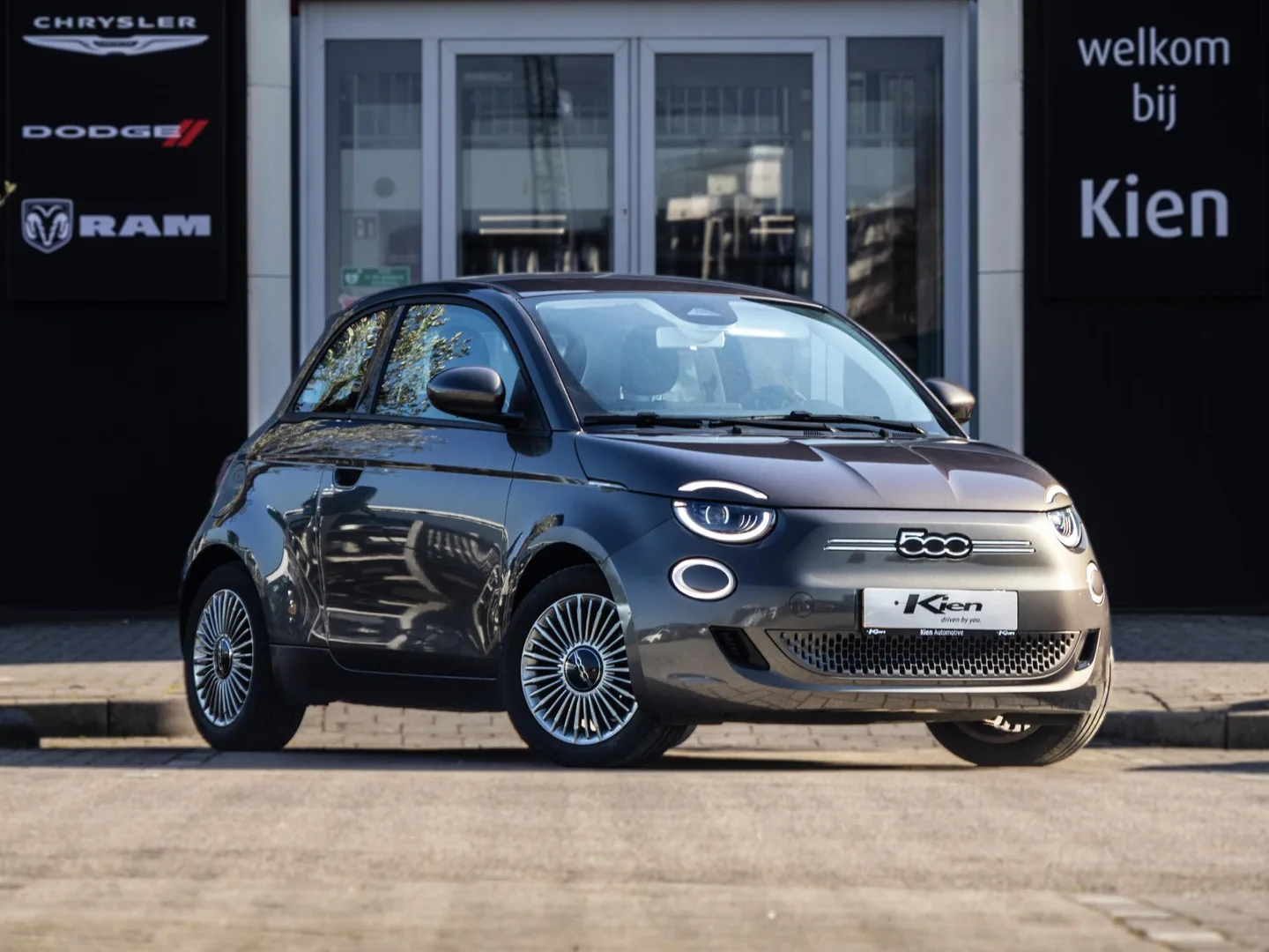 Fiat 500e (2020) — foto 1