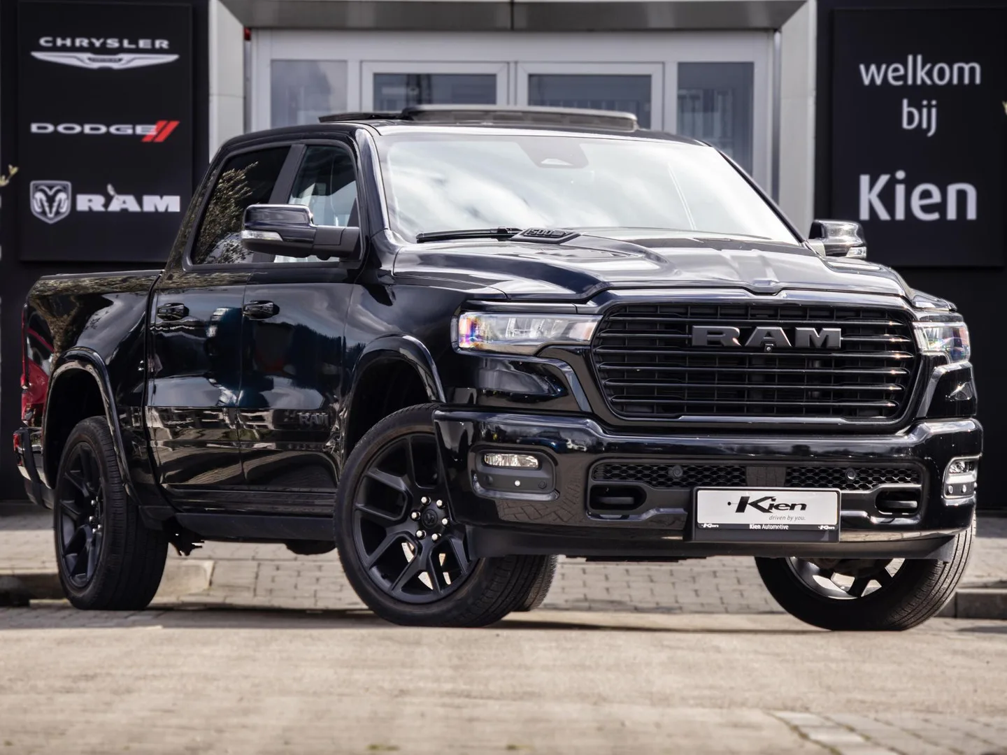 Dodge Ram (2024) — foto 1