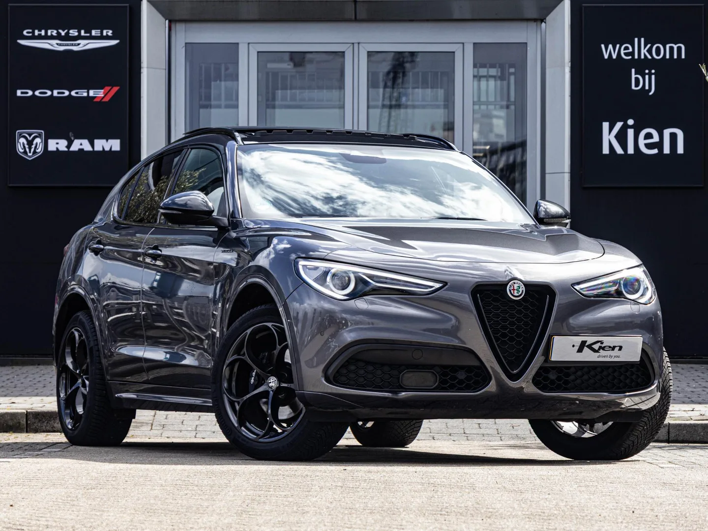 Alfa Romeo Stelvio (2019) — foto 1
