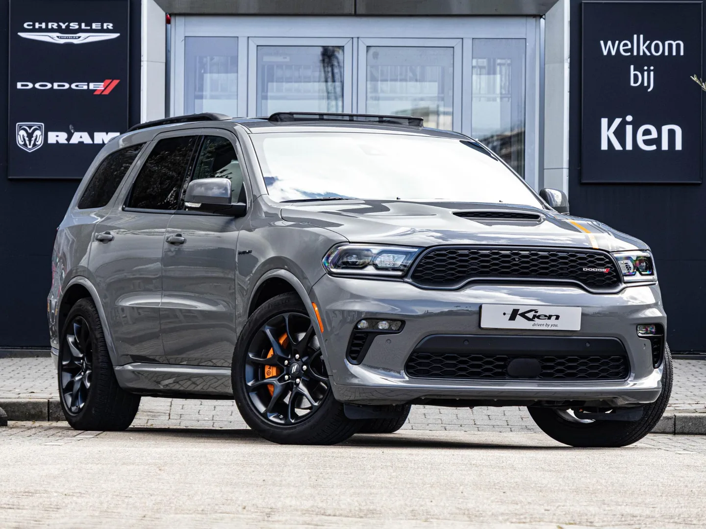 Dodge Durango (2023) — foto 1