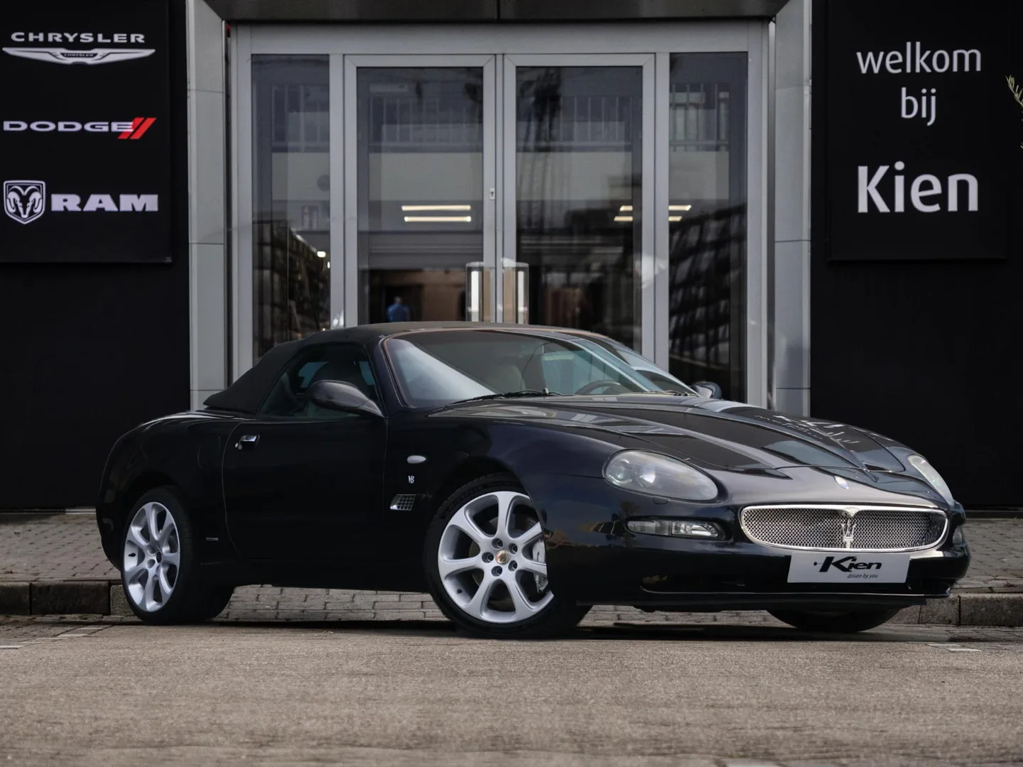 Maserati Spyder (2003) — foto 1