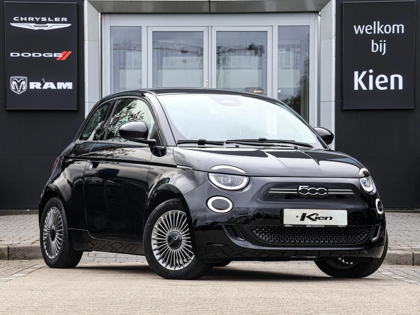 Fiat 500e (2020) — foto 1
