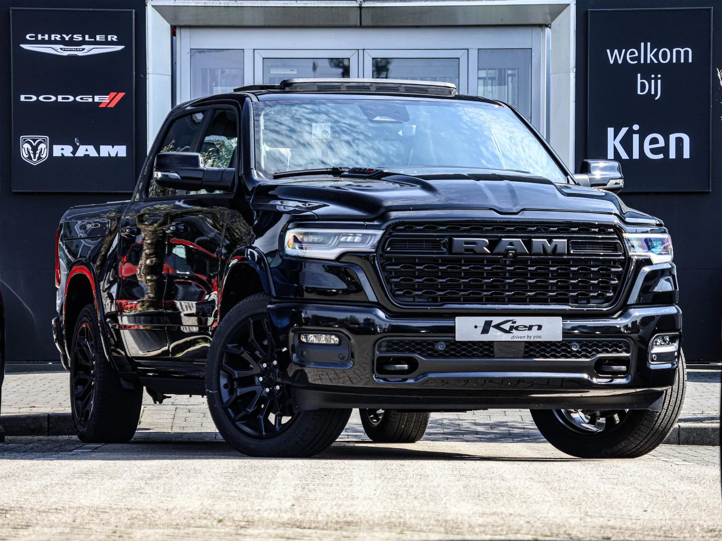 Dodge Ram (2024) — foto 1
