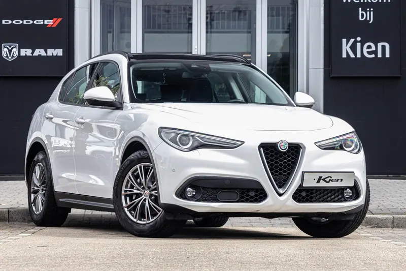 Alfa Romeo Stelvio (2019)