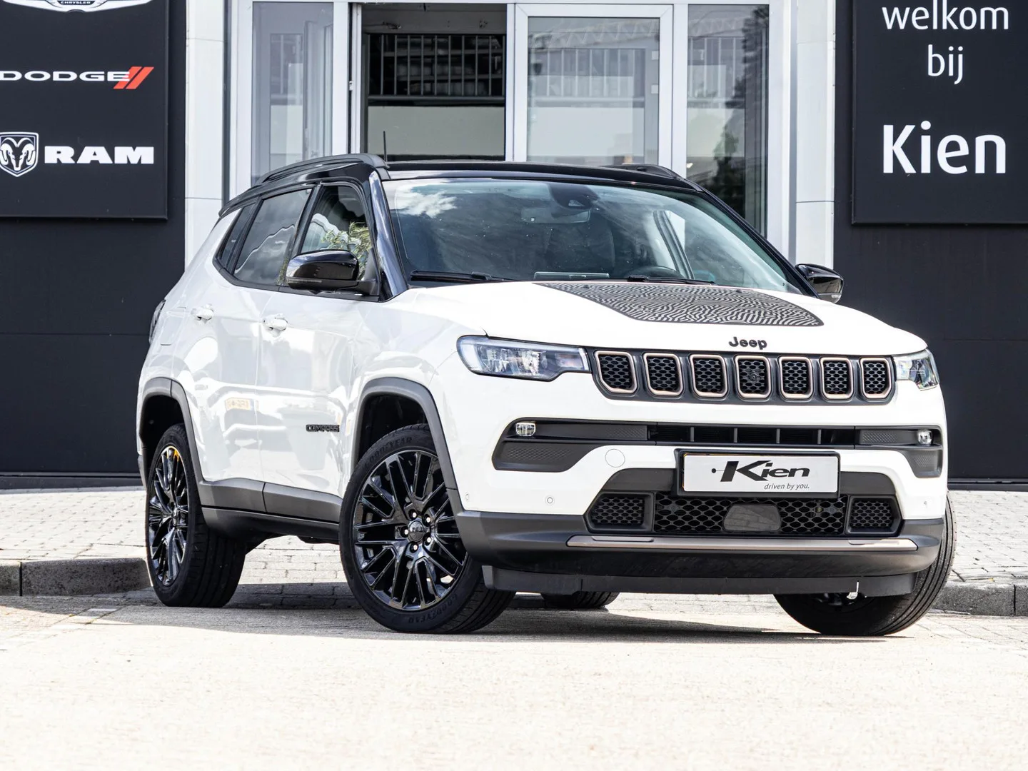 Jeep Compass (2022) — foto 1
