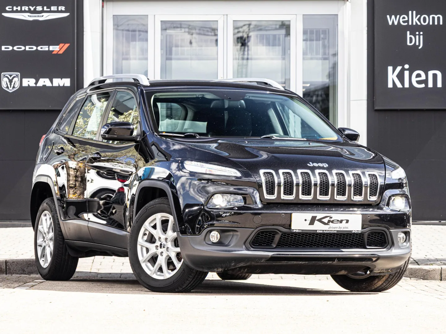 Jeep Cherokee (2016) — foto 1