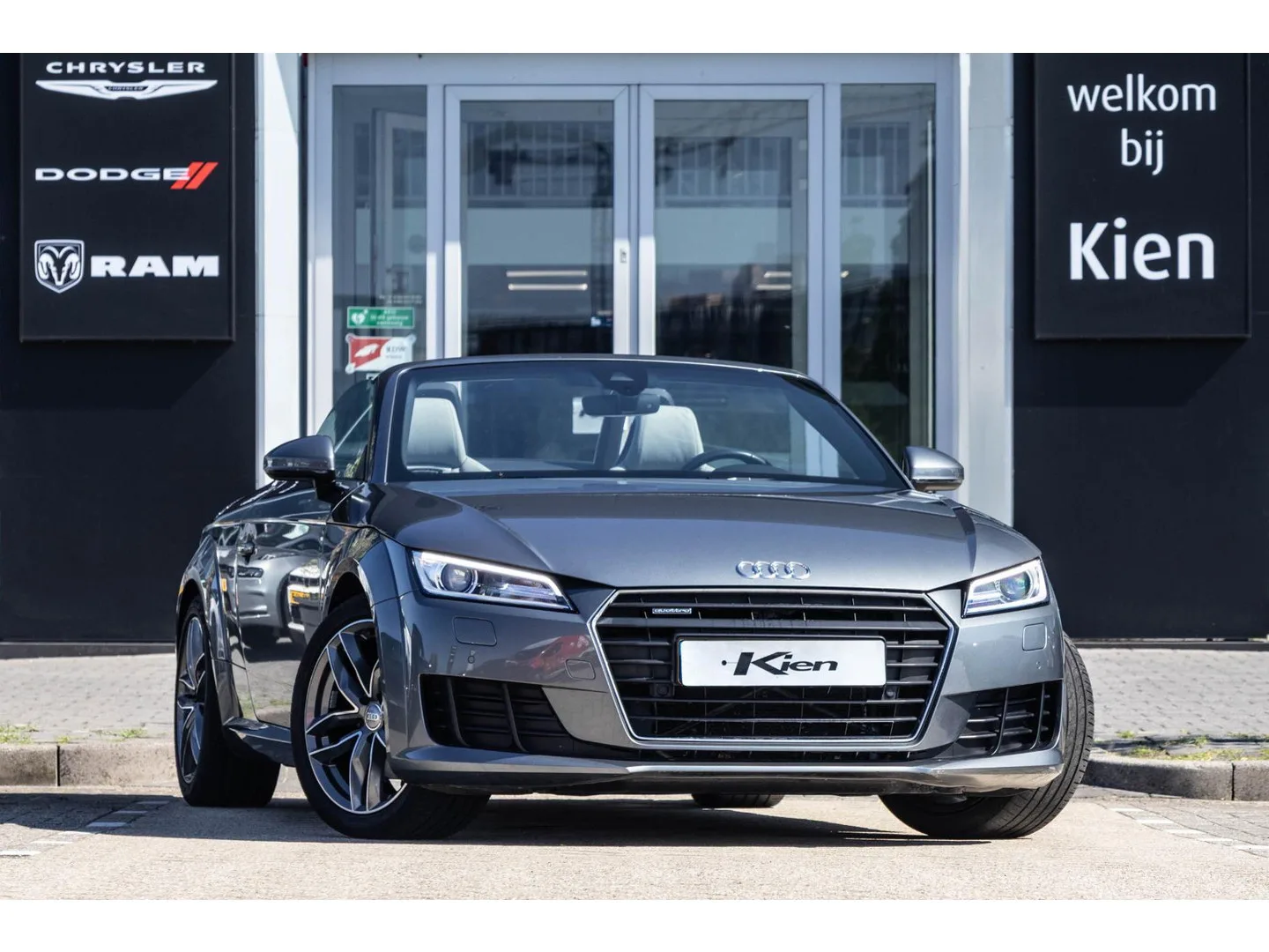 Audi TT (2016) — foto 1