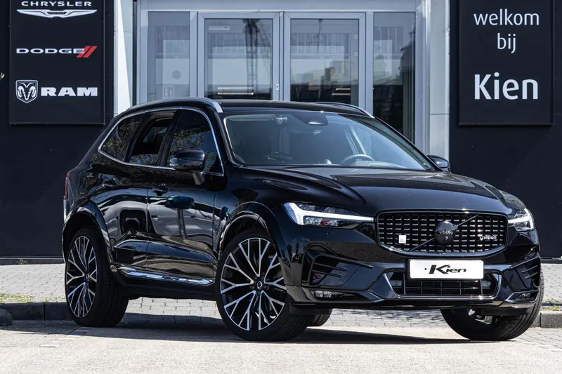 Volvo XC60 (2023)