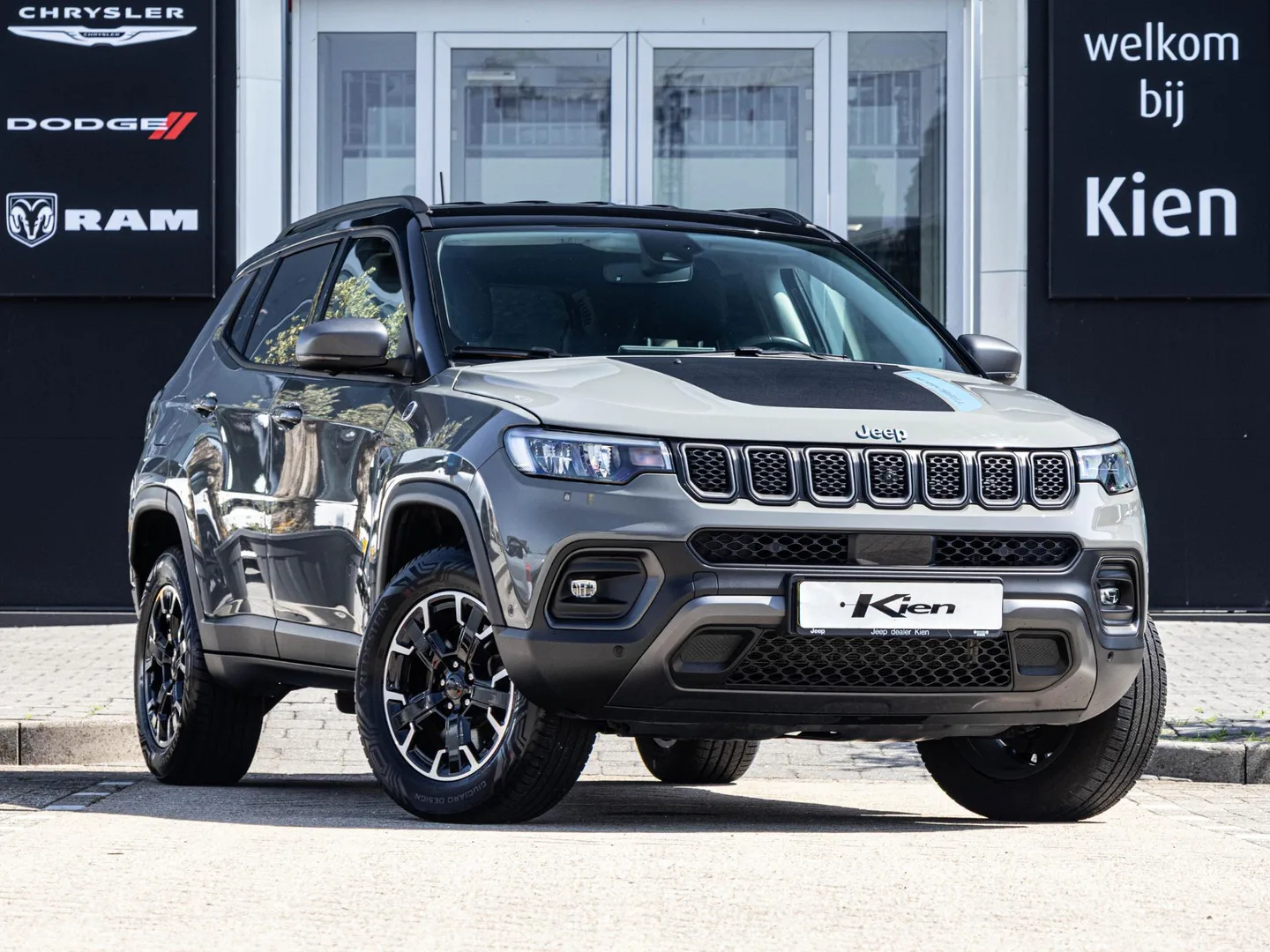 Jeep Compass (2022) — foto 1
