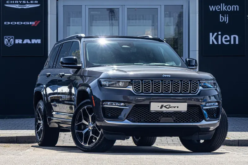 Jeep Grand Cherokee (2023)