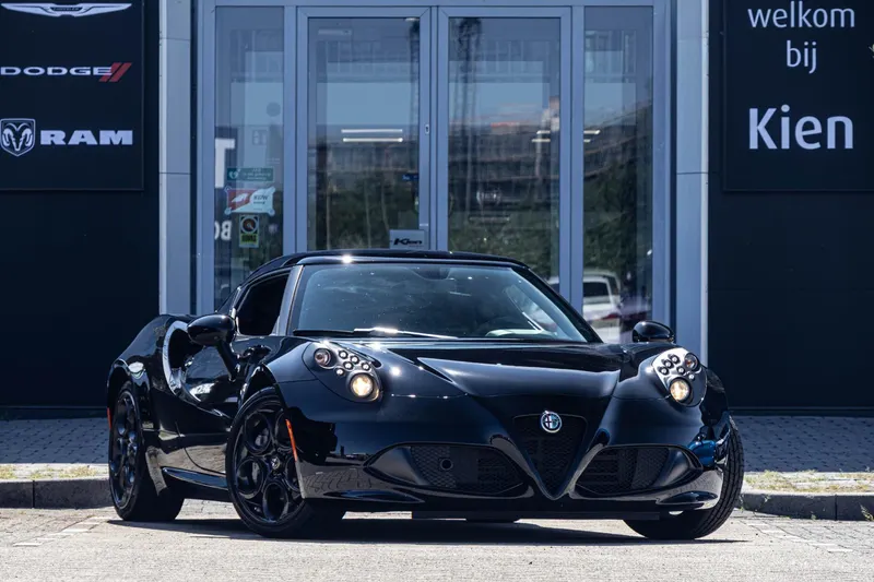Alfa Romeo 4C (2016)