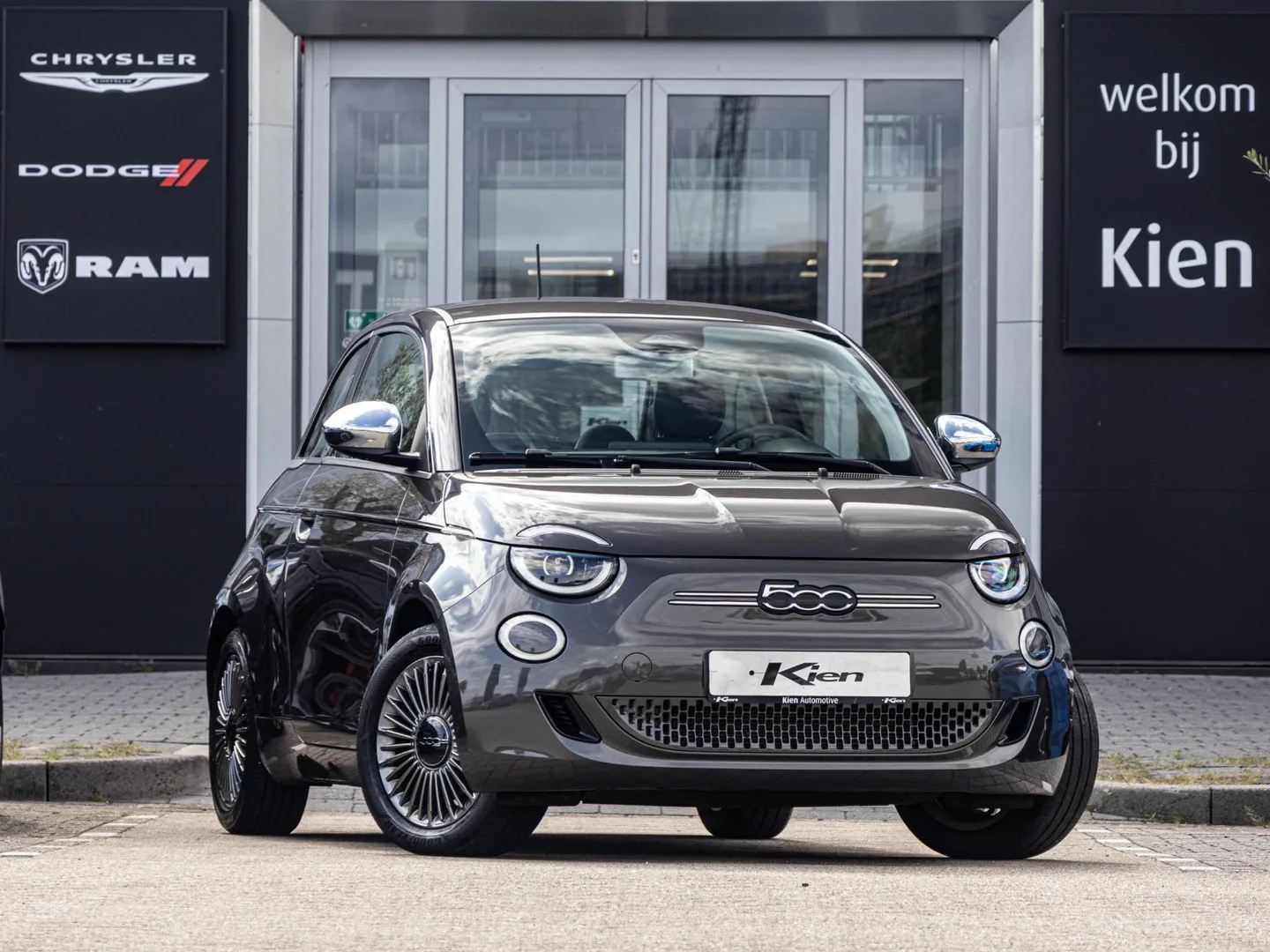 Fiat 500e (2020) — foto 1