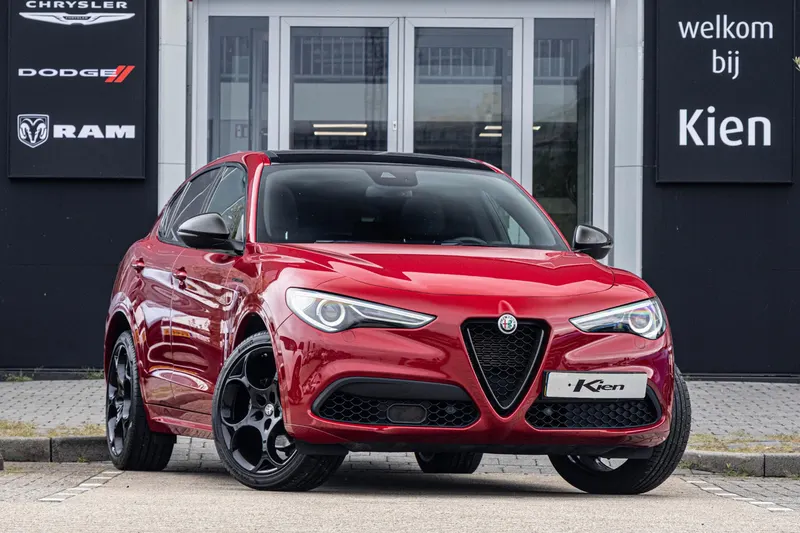 Alfa Romeo Stelvio (2022)