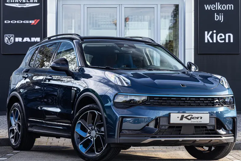Lynk & Co 01 (2022)
