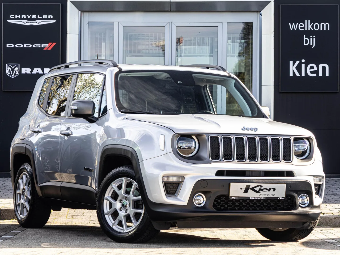 Jeep Renegade (2019) — foto 1