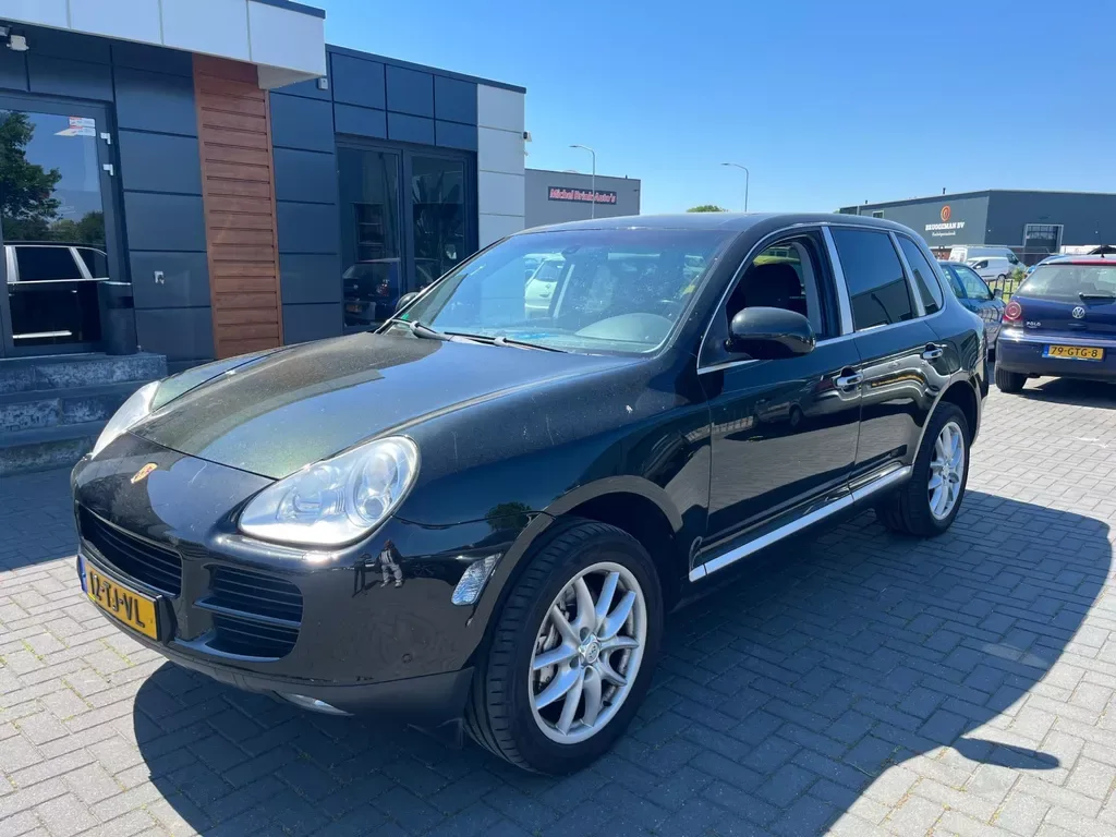Porsche Cayenne (2006) — foto 1
