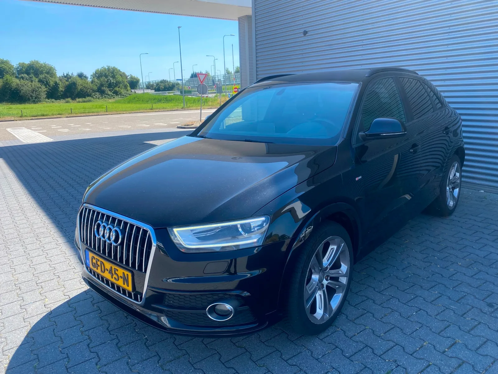 Audi Q3 (2013) — foto 1