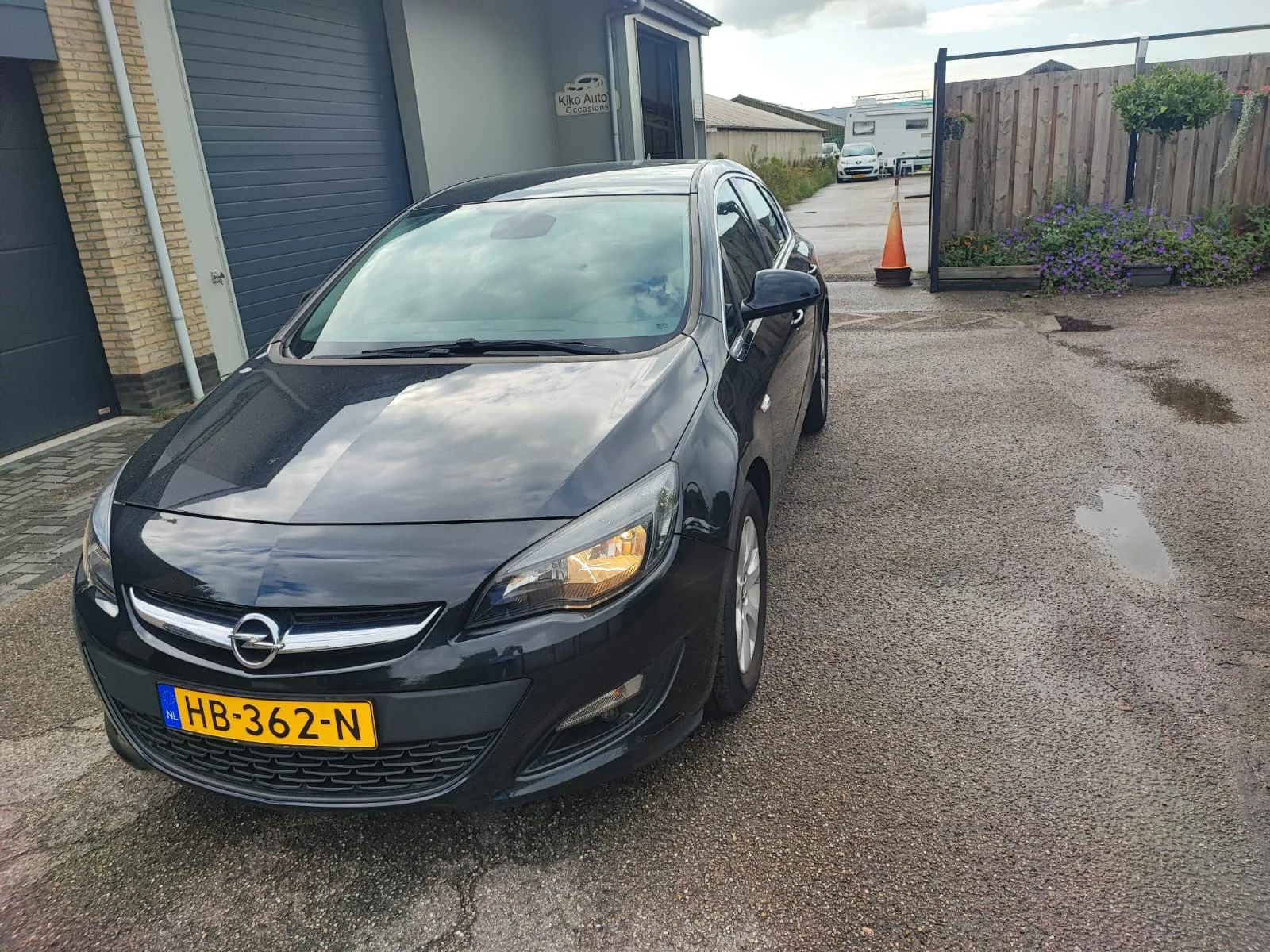 Opel Astra (2015) — foto 1
