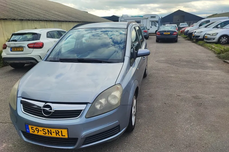 Opel Zafira (2006)