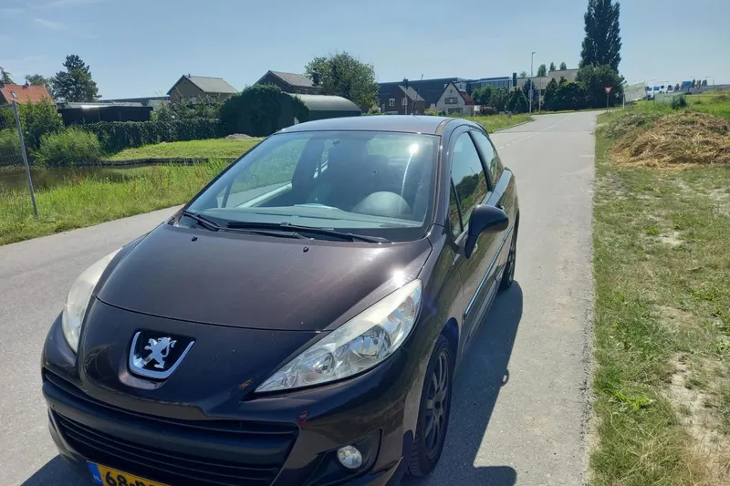 Peugeot 207 (2011)