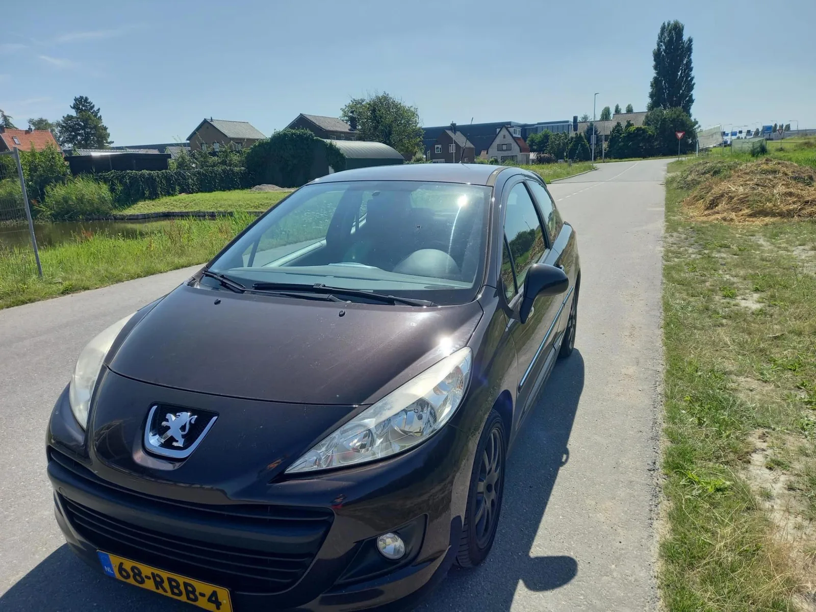 Peugeot 207 (2011) — foto 1