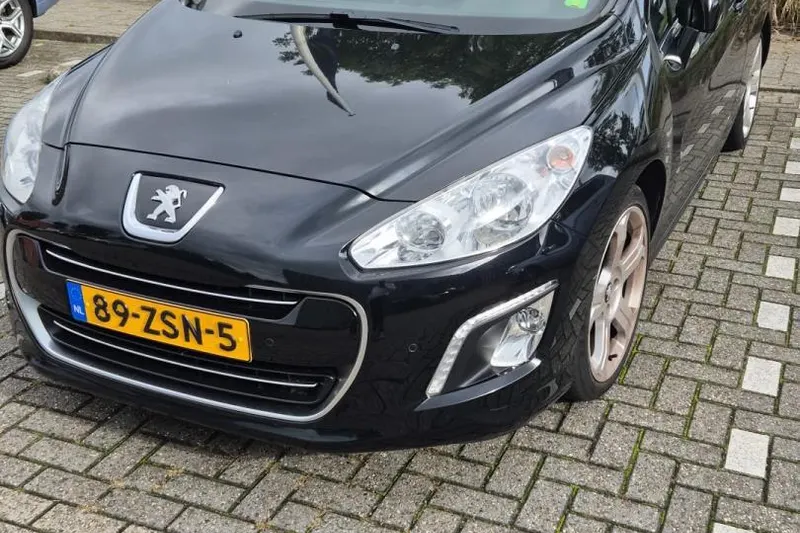 Peugeot 308 (2012)