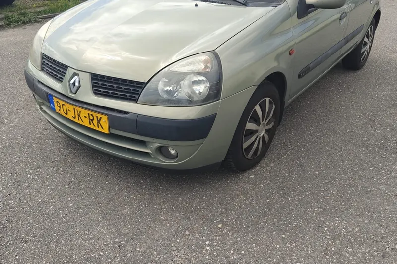 Renault Clio (2002)